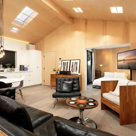 Venice Beach Bungalow By Artspace Locations